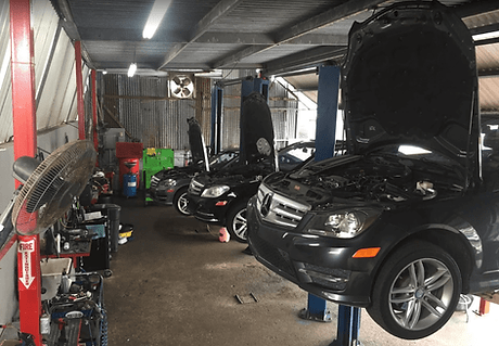 Mecánica de Autos y Hojalatería de Mercedes